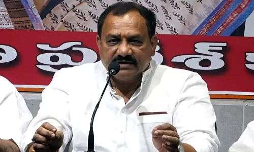 Congress bangs CM KCR for corrupt acts