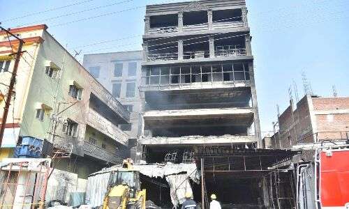 Deccan Mall still unreachable for search ops