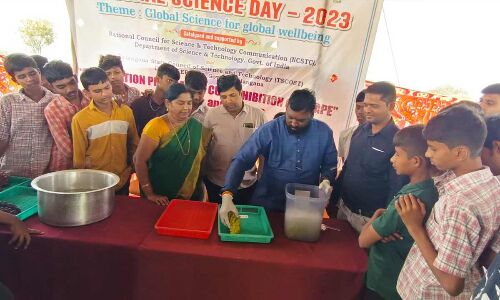 Hyderabad: Exhibition-cum-sale of grapes begins at Grape Research Station