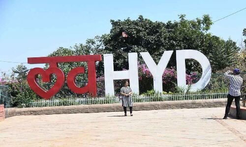  Hyderabad opens up heart for Valentines