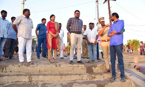  Mahashivaratri: Collector Badhawath Santhosh checks centers for followers at ghat