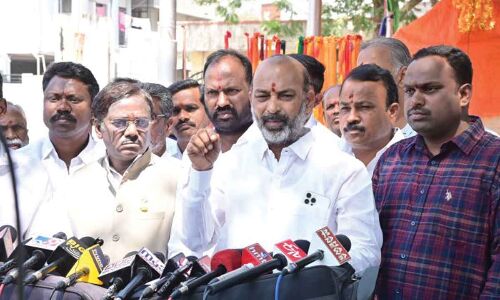 Medico Preethi’s showcase is Love Jihad: Bandi