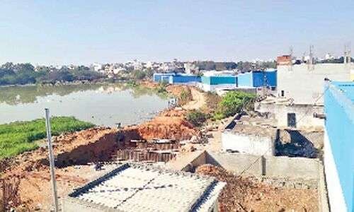  Officials’ inactiveness turns Yerra Cheruvu right into a swimming pool of dirt