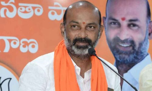 Bandi accuses BRS leaders’ relatives and party members of being eligible for Group I positions