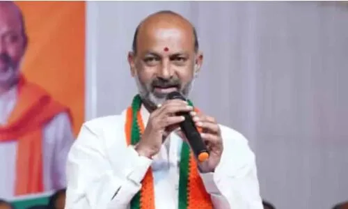 Bandi urges CM to address issues faced by power employees