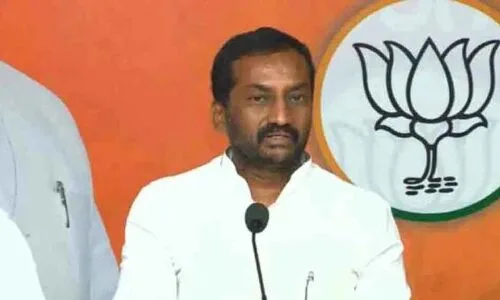 “Dubbaka MLA Urges KTR to Address Hafeezpet Land Irregularities: Proposed Course of Action Discussed”