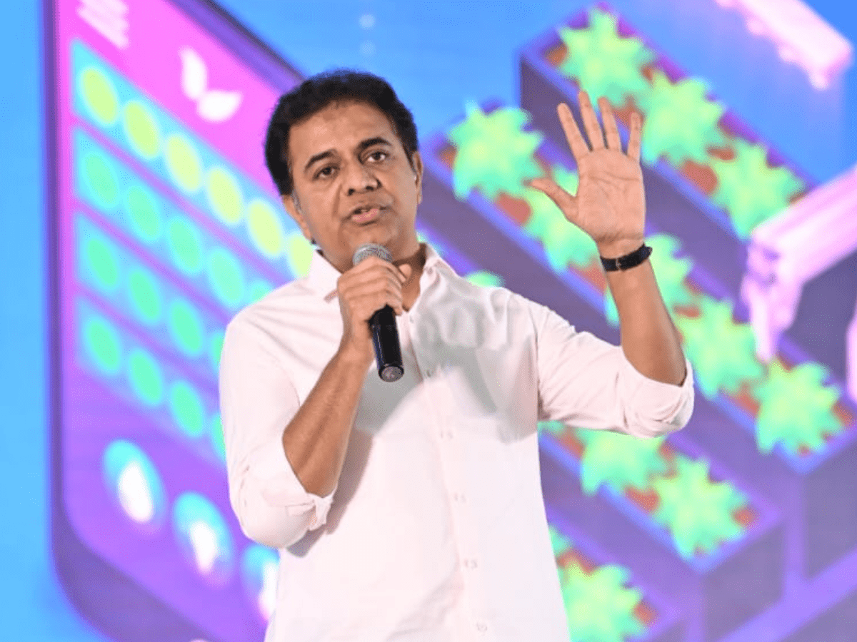 KTR threatens Congress and BJP leaders with Rs 100 crore defamation case if apology is not given