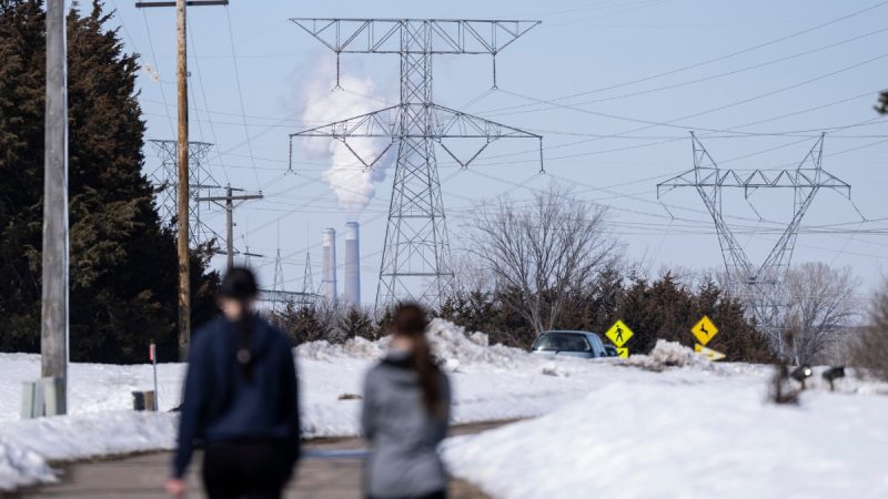 Minnesota Nuclear Plant Shuts Down Due to Leak, Raising Concerns among Residents