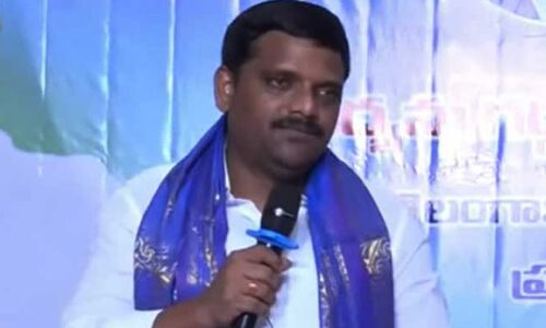 Police arrest Teenmar Mallanna and 4 others in Hyderabad for assaulting cops
