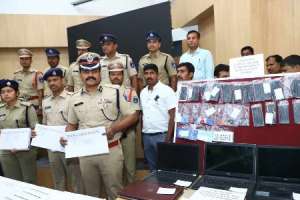 Police in Hyderabad apprehend gang involved in fraudulent franchise scheme