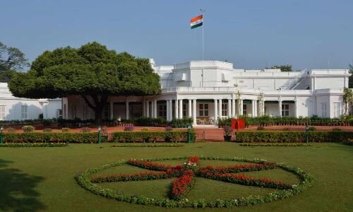 Rashtrapati Nilayam in Hyderabad now accessible to the general public