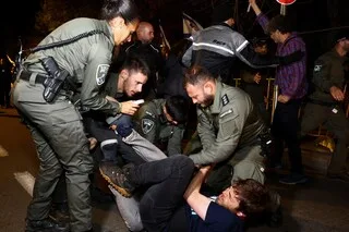 Thousands Protest in Israel Following Netanyahu’s Firing of Defence Minister: A Look at the Current Situation