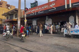 An Overview of the Fifth Day of Sudan Clashes: Essential Information to Stay Informed