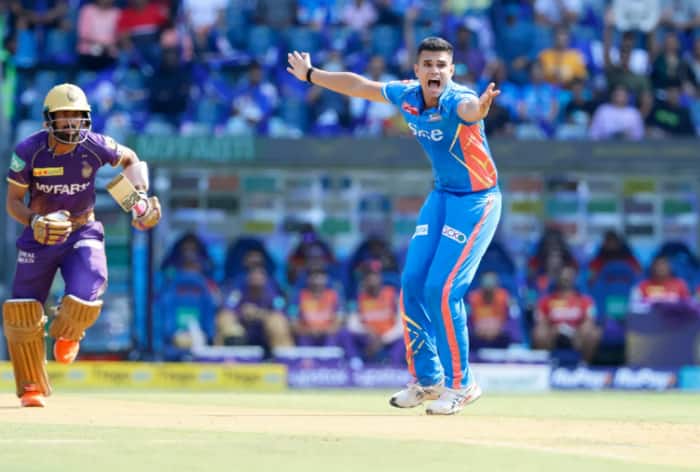 Arjun Tendulkar’s Debut in MI Vs KKR, IPL 2023 Receives Congratulations from Past Stars Sourav Ganguly and Harbhajan Singh
