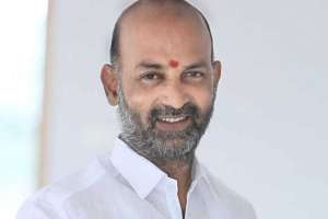 Bandi ridicules KCR’s claim of Telangana being a role model for other states