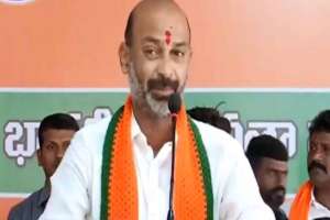 Bandi Sanjay claims that his mobile phone is with CM KCR.