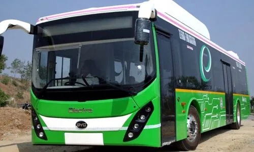 Begumpet Incident: TSRTC Electric Bus in Hyderabad Catches Fire