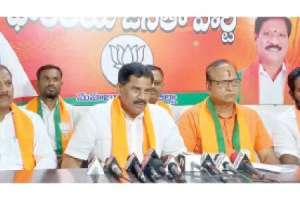 “BJP President G Manohar Reddy Claims Government Negligence Crushed the Hopes of 30 Lakh Youths in Mahbubnagar”
