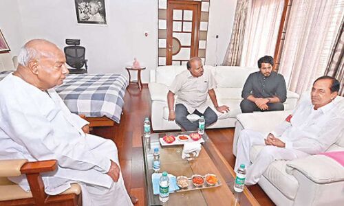 BRS devises plans to improve JD(S) reputation in Karnataka