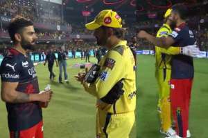 CSK Defeats RCB by 8 Runs at Chinnaswamy: Virat Kohli and MS Dhoni’s Friendship Gains Popularity Ahead of IPL 2023.