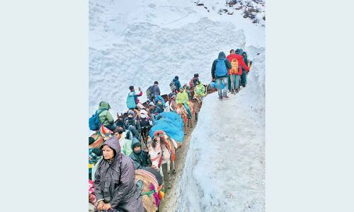 Despite adverse weather conditions, Kedarnath shrine commences operations