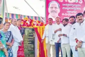 Errabelli Dayakar Rao reports that the nation is anticipating the leadership of CM K Chandrashekar Rao