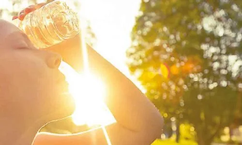 Experts clarify that 100% humidity at 350 C does not pose a danger.