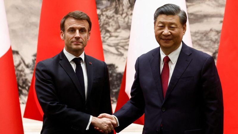 French President Macron Calls on Chinese President Xi to Encourage Diplomatic Efforts for Peace in Ukraine with Russia