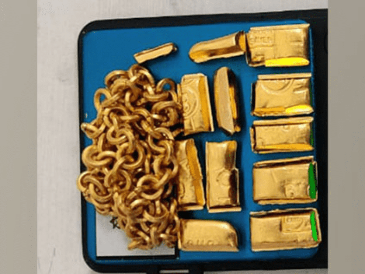 Hyderabad airport authorities seize gold worth Rs 50 lakh