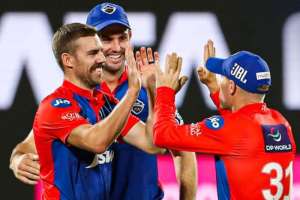 “IPL 2023 Points Table Update: Rajasthan Royals Remain at the Top After DC vs KKR Match 28; Faf du Plessis Claims Orange Cap and Mohammed Siraj Leads in Purple Cap”