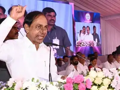 KCR unveils Ambedkar statue in Hyderabad