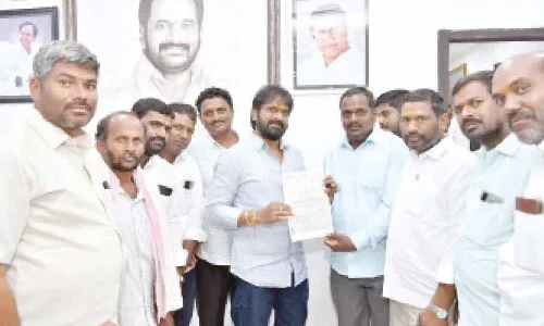 “Mahbubnagar Resident Receives Rs 2.5 Lakh from CMRF to Cover Medical Expenses”