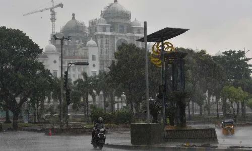 Many parts of Hyderabad affected by heavy rain and hailstorms