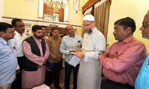 Owaisi Introduces TUWJF Diary 2023 and Commits to Backing Urdu Journalists
