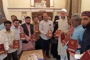 Owaisi Launches 2023 Diary of the Urdu Journalist Federation in Telangana
