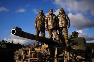 Pakistan to send 230 Containers of Military Equipment to Ukraine despite its Ties with Russia