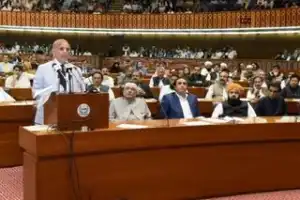 Pakistani Parliament Passes Resolution for Concurrent Elections and Bill Limiting Chief Justice’s Authority