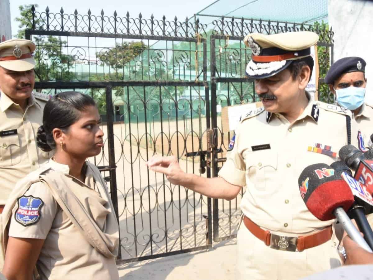 “Reminder to Handover Phone Before Entering SSC Exam Center by Woman Constable Caught on Video”