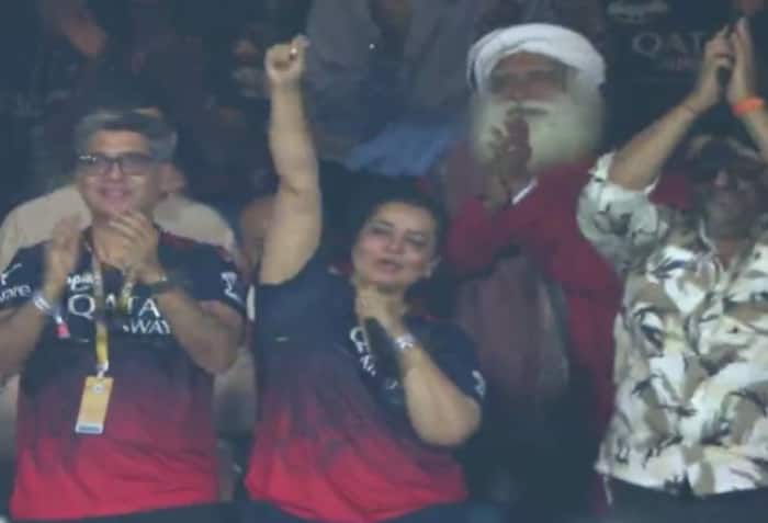 Sadhguru Spotted Showing Support for RCB at Chinnaswamy Stand During IPL 2023 Match Against Mumbai Indians