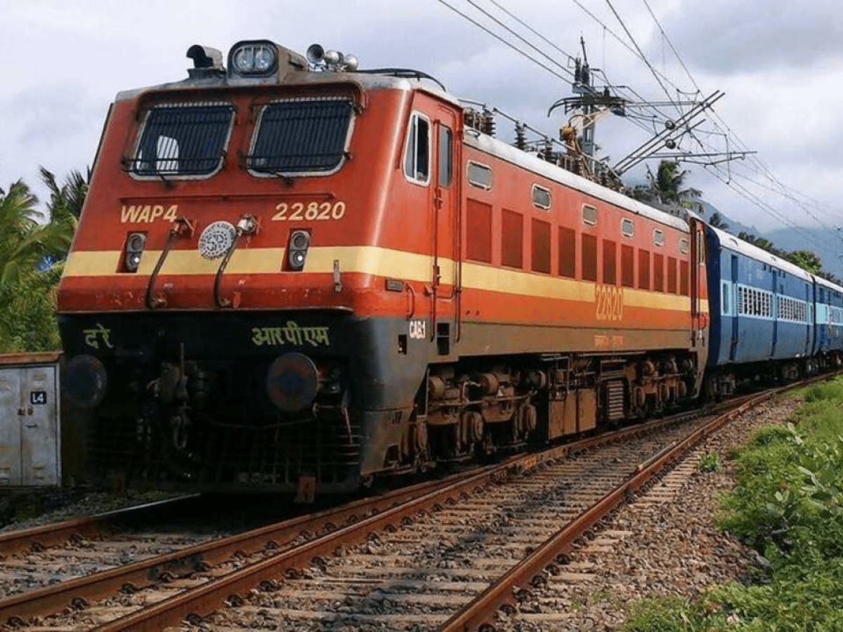 Several MMTS Trains on Saturday Cancelled by SCR in Hyderabad