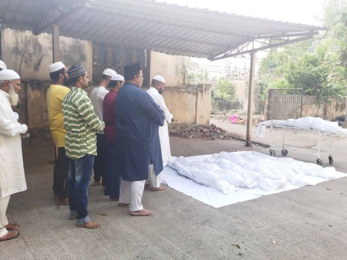 Siasat Millat Fund Conducts Respectful Burial of 10 Unclaimed Muslim Bodies