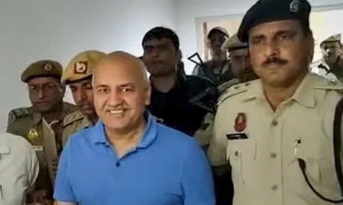Sisodia Raises Concerns About Modi’s Education Qualification in Letter