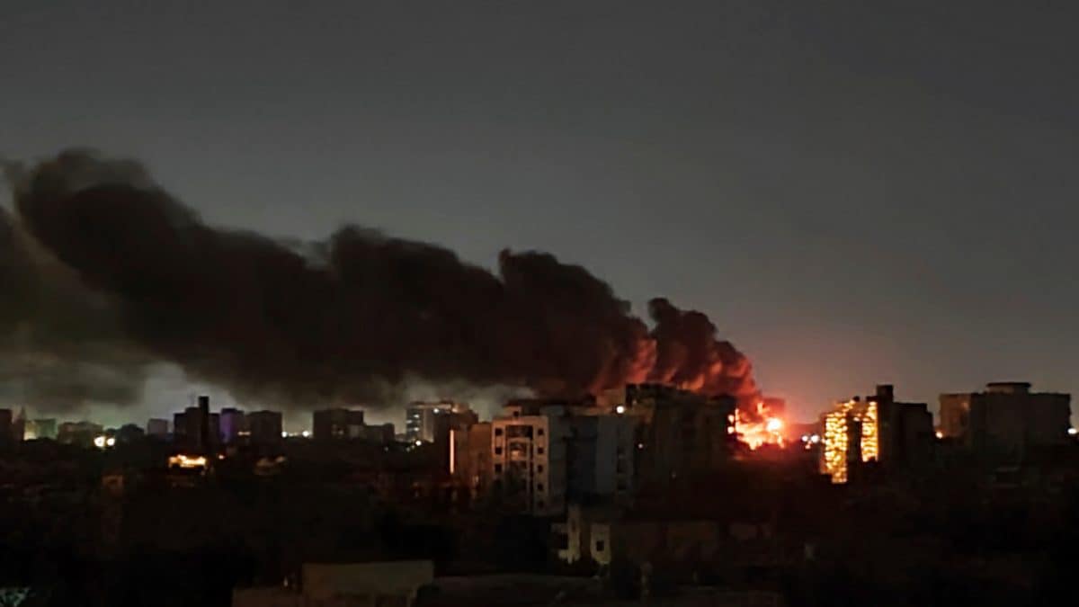 Sudan Capital Targeted by Fresh Air Strikes as Truce Nears End