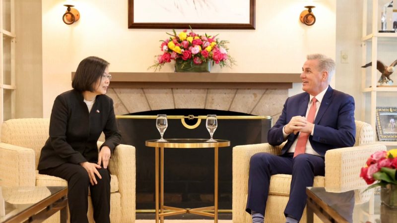 The US and China’s Battle for Influence Intensifies as Taiwan Gears Up for Presidential Election: A Discussion on the Current Political Climate.