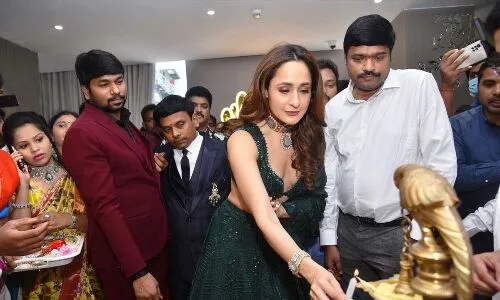 Vega Sri Gold & Diamonds Launches New Product Line, Vega Sri Luxe, in Hyderabad