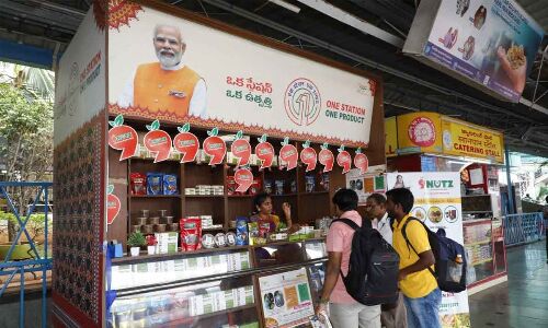 77 ‘One Station One Product’ outlets open at 72 stations throughout SCR.