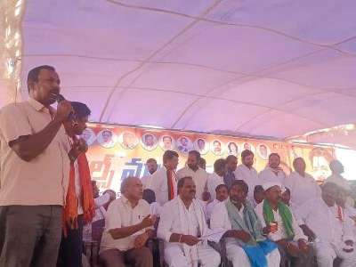 Advocates call on government to commence building Lakshmi Devi Palli Reservoir.