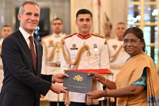 Ambassadors of US, Qatar, and Monaco present their credentials to President Murmu