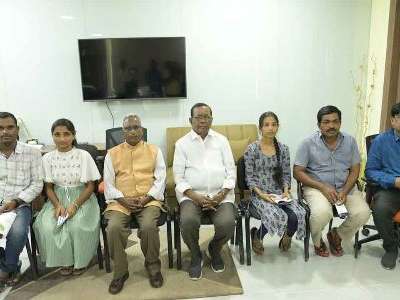 Aspiring Students Who Topped Inter Exams in Warangal Set Sights on SR University Admissions