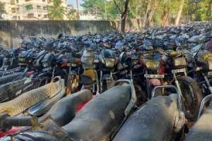 Auction of 9,627 abandoned vehicles held in Hyderabad